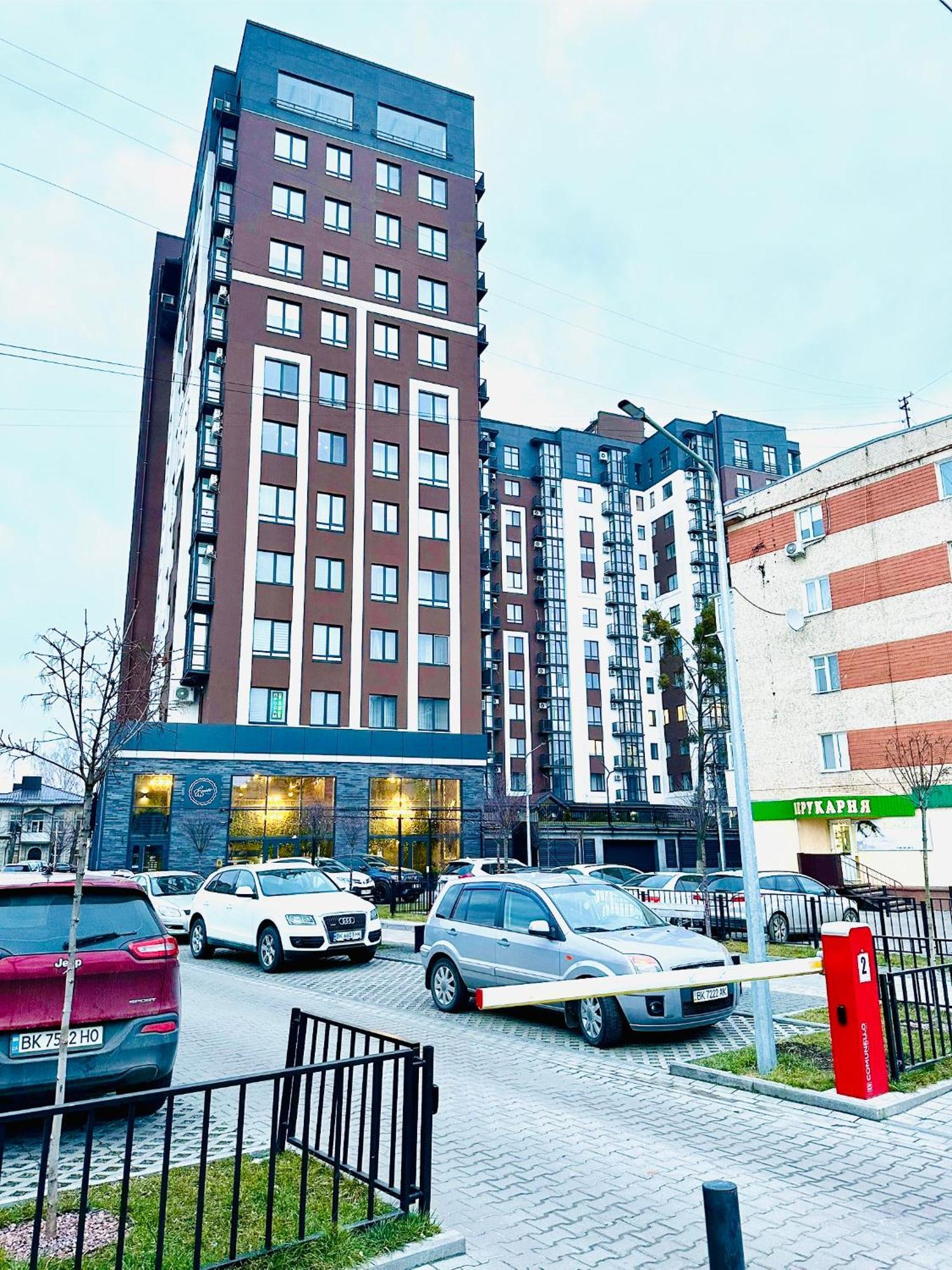 Designer Apartments In The City Center Rivne Exterior photo